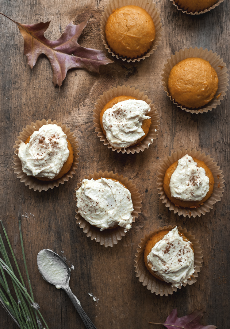 Pumpkin spice cupcakes & caramel icing | Recipes