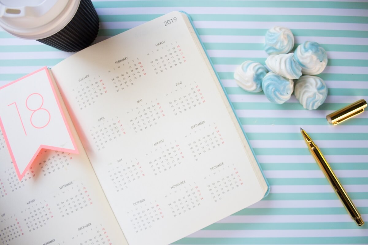 Laura Blog - Spring Cleaning 2019 - Closet - Tips - Calendar