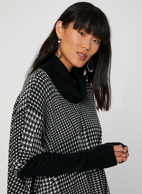 Houndstooth Print Poncho Sweater - Fall-Winter Trends 2019 - Laura Blog