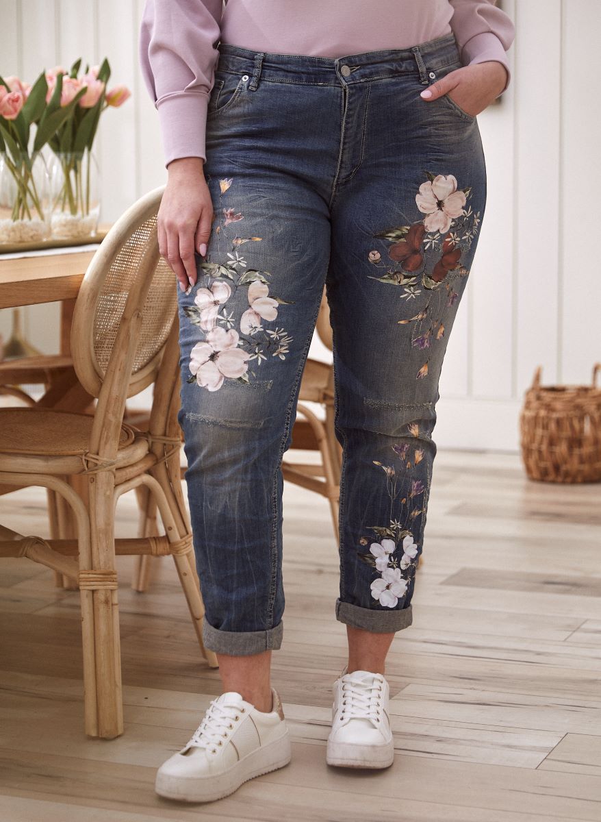 Flaurapy: Soothe Your Senses with Floral Prints